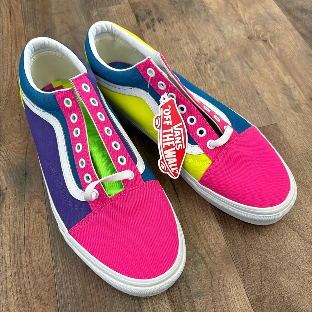 Vans Pink and Blue Sneakers Vibrant Color-Blocking Design
